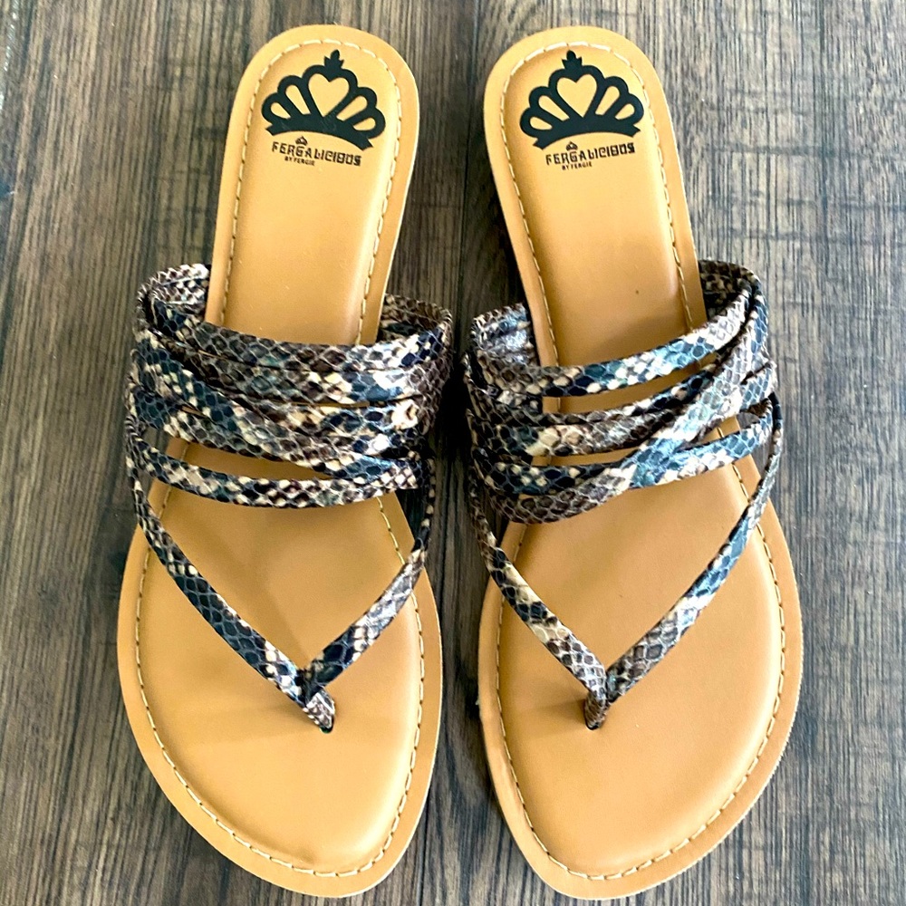 Fergalicious Snake Print thong sandal size 8.5